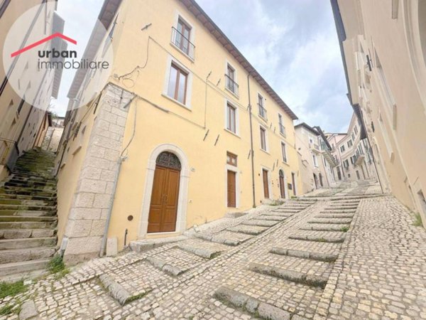 appartamento in affitto a L'Aquila in zona Centro Città