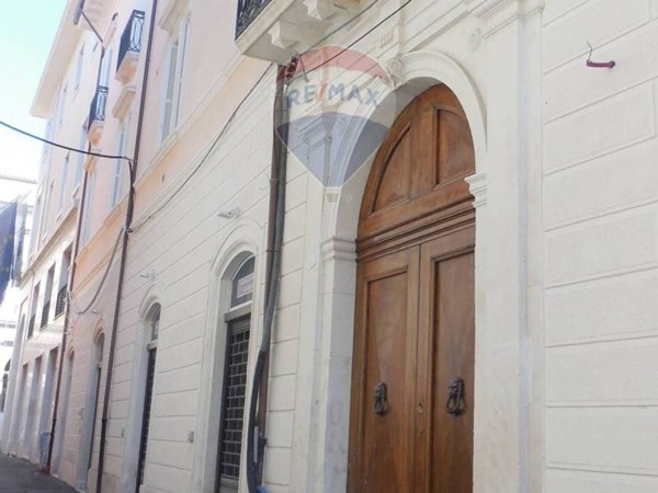 appartamento in affitto a L'Aquila in zona Centro Città