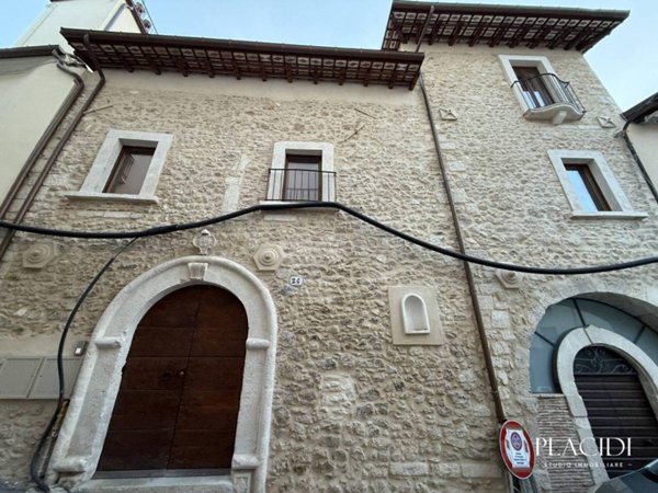 appartamento in affitto a L'Aquila in zona Centro Città