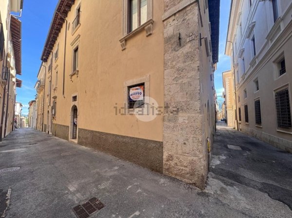 appartamento in affitto a L'Aquila in zona Centro Città