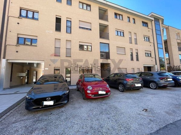 locale commerciale in affitto a L'Aquila in zona Torrione
