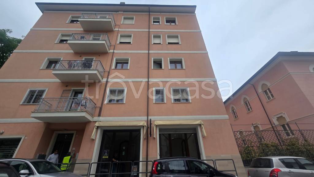 casa indipendente in affitto a L'Aquila