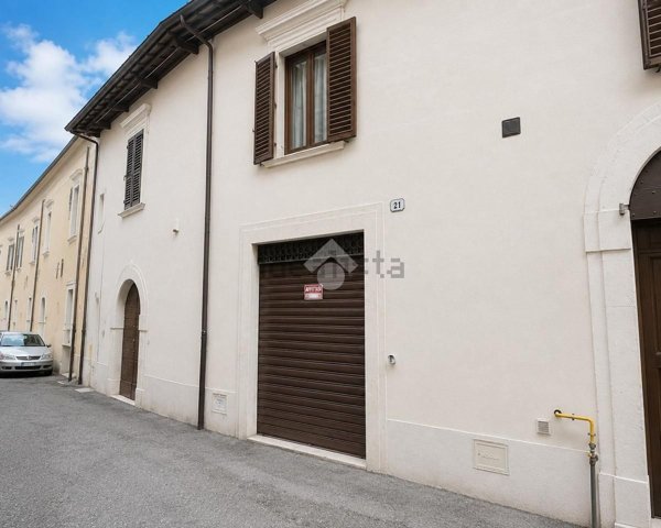 appartamento in affitto a L'Aquila in zona Centro Città