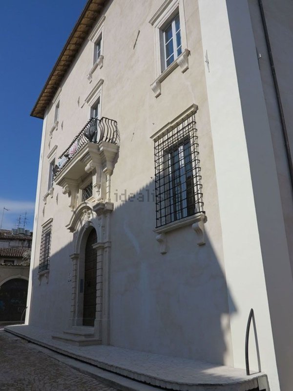 appartamento in affitto a L'Aquila in zona Centro Città
