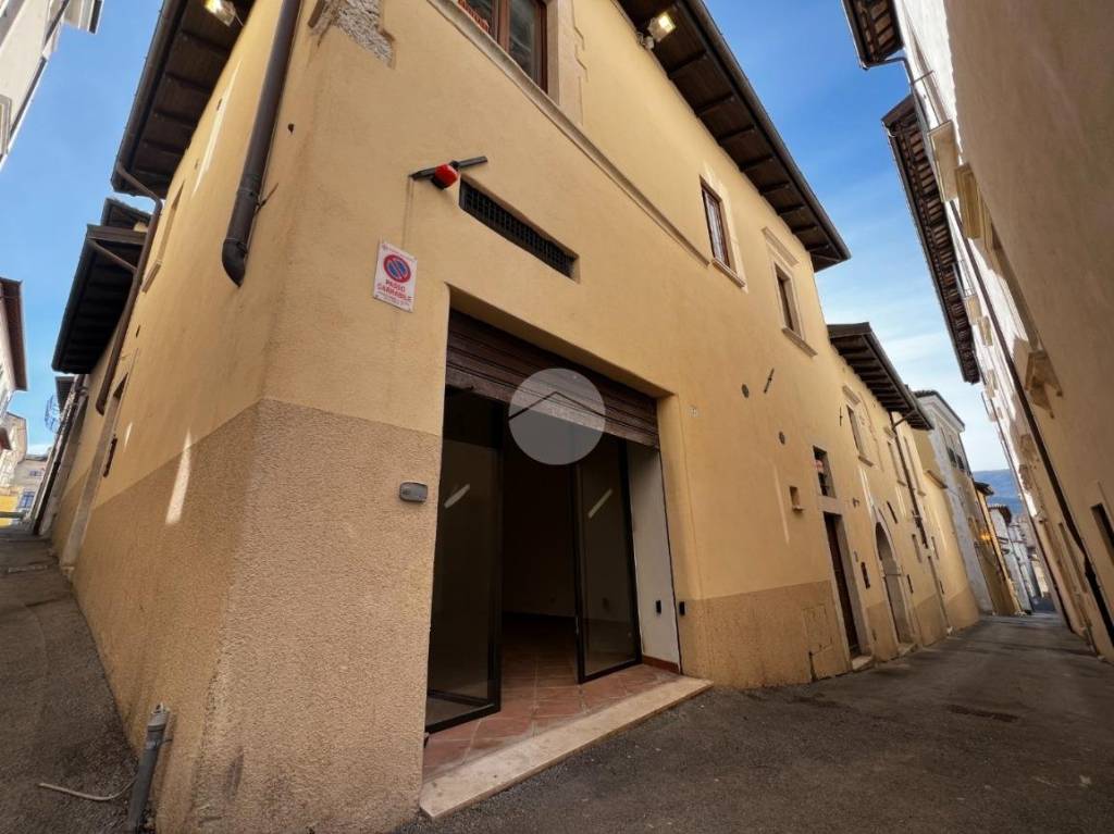 appartamento in affitto a L'Aquila in zona Centro Città