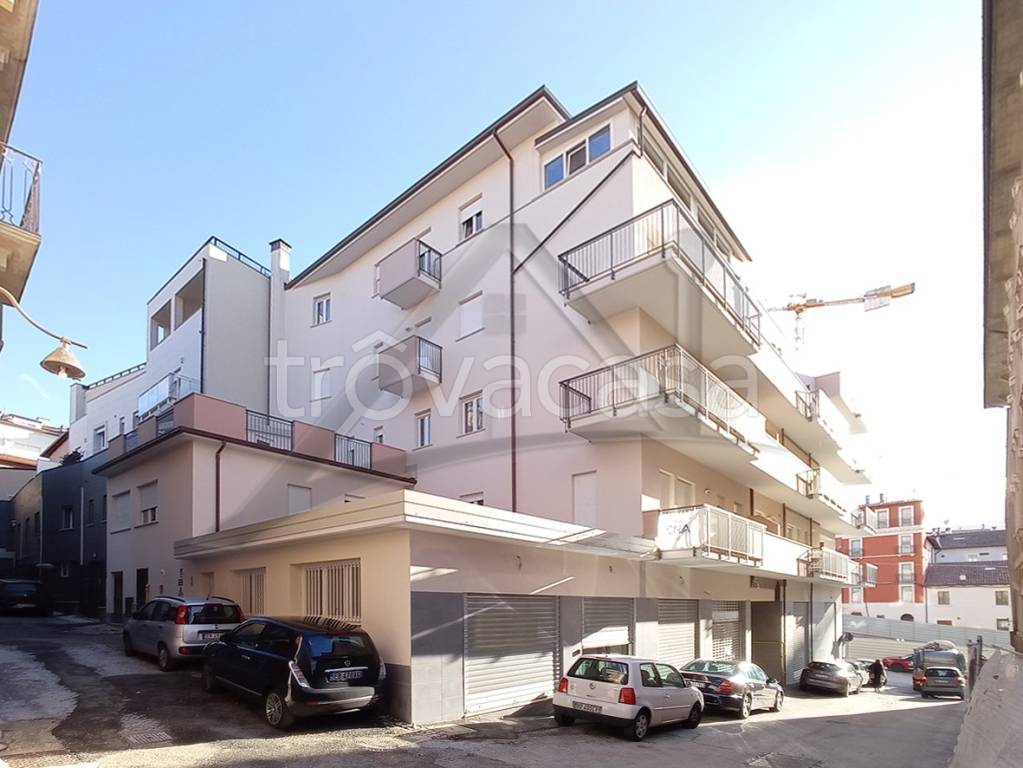 appartamento in affitto a L'Aquila in zona Centro Città