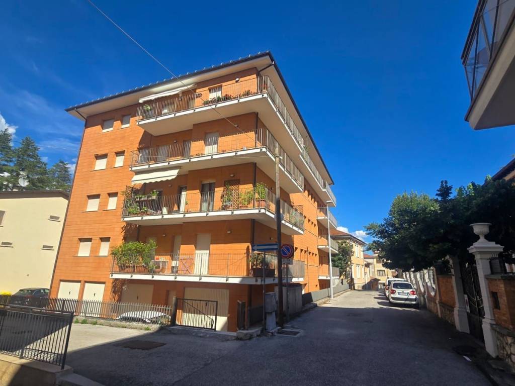 appartamento in affitto a L'Aquila in zona Centro Città