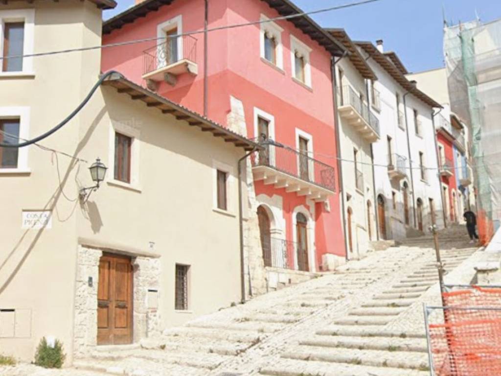 appartamento in affitto a L'Aquila in zona Centro Città