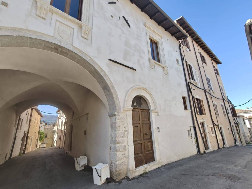 appartamento in affitto a L'Aquila in zona Centro Città