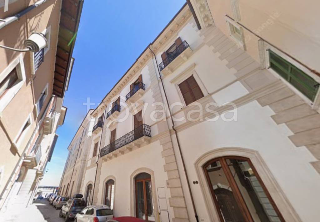 appartamento in affitto a L'Aquila in zona Centro Città