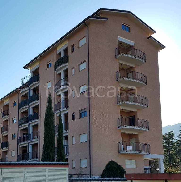 appartamento in affitto a L'Aquila in zona Pettino