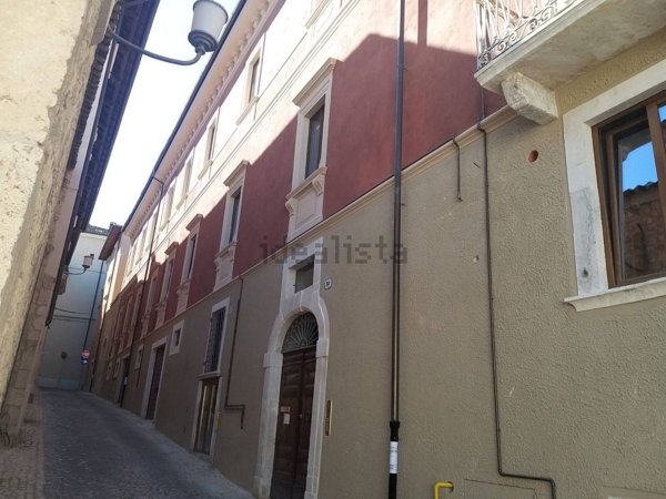appartamento in affitto a L'Aquila in zona Centro Città