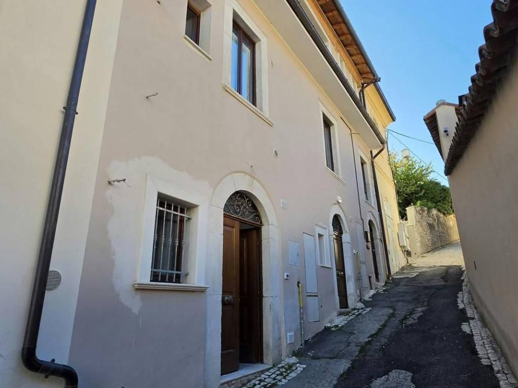 appartamento in affitto a L'Aquila in zona Pettino