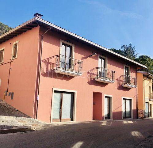 locale commerciale in affitto a Pizzoli