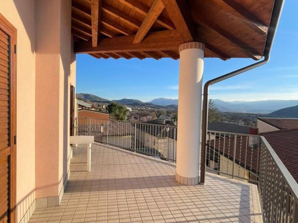 casa indipendente in affitto a Pizzoli