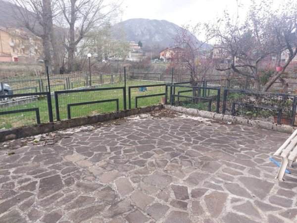 appartamento in affitto a Rocca di Mezzo in zona Rovere