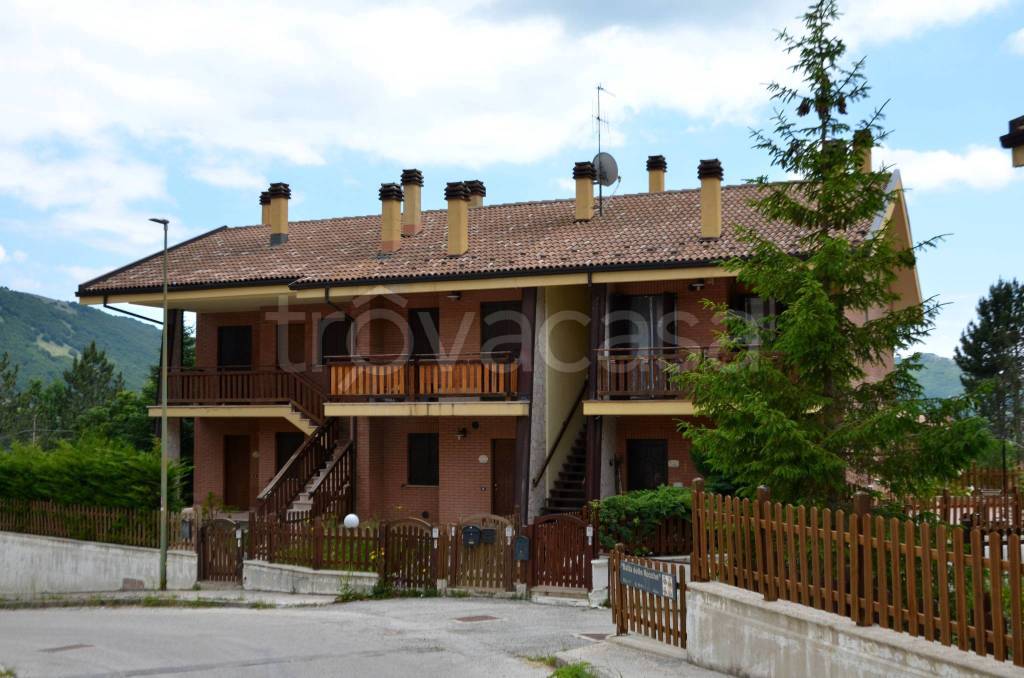 appartamento in affitto a Rocca di Mezzo in zona Rovere