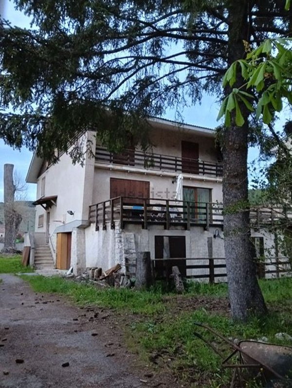 pentavano in affitto a Rocca di Mezzo