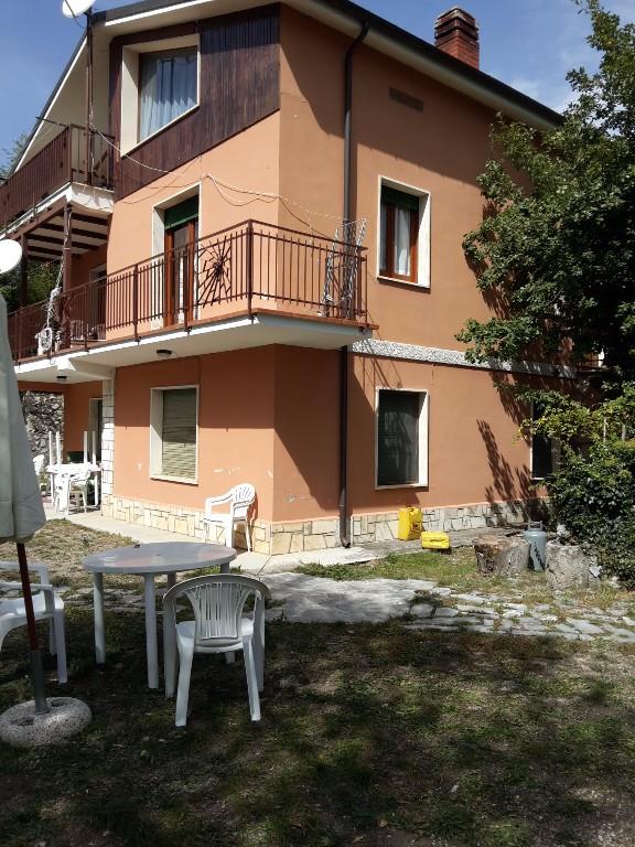 casa indipendente in affitto a Scanno
