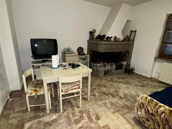 casa indipendente in affitto a Scurcola Marsicana in zona Cappelle dei Marsi
