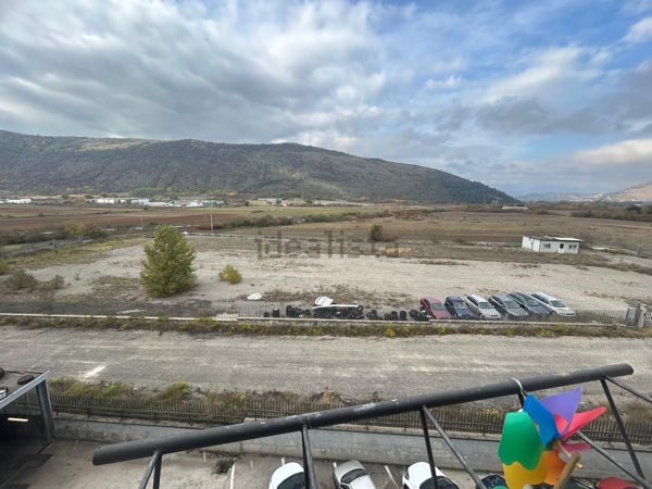 locale di sgombero in affitto a Scurcola Marsicana