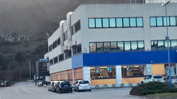 locale commerciale in affitto a Scurcola Marsicana