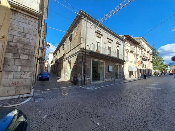locale commerciale in affitto a Sulmona