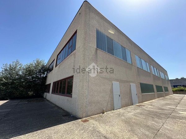 capannone in affitto a Montà