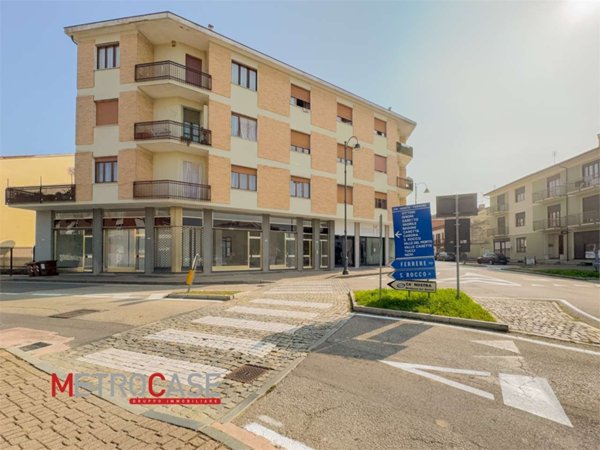 negozio in affitto a Montà