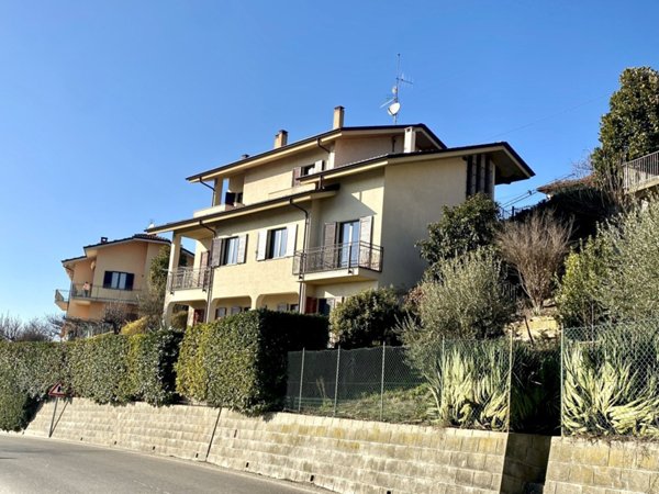 casa indipendente in affitto a Montelupo Albese