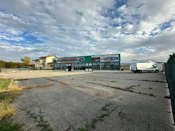 locale commerciale in affitto a Pianfei