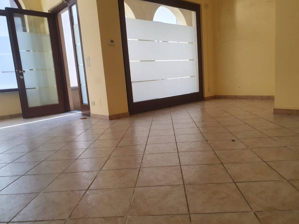negozio in affitto a Piasco