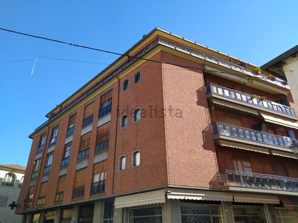 locale commerciale in affitto a Racconigi