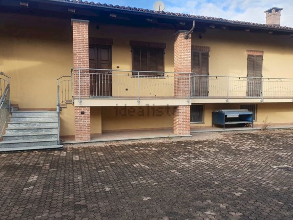 appartamento in affitto a Revello