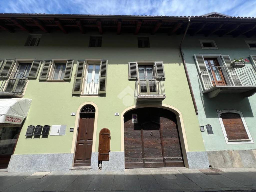 appartamento in affitto a Revello in zona Dietro Castello