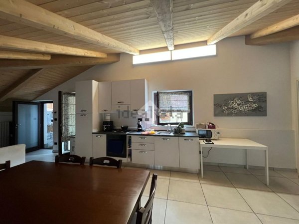 appartamento in affitto a Revello in zona Dietro Castello