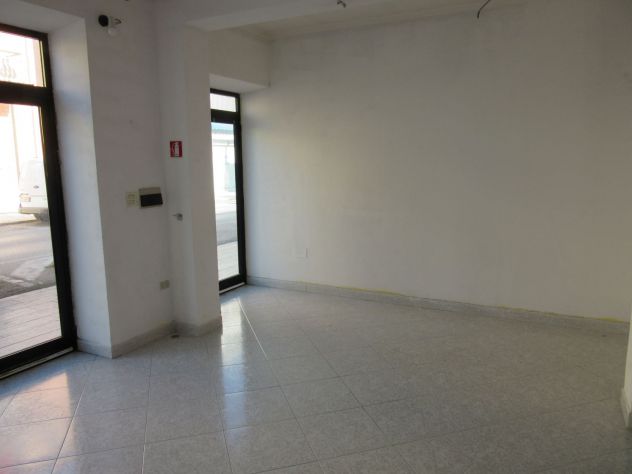 locale commerciale in affitto ad Alba Adriatica