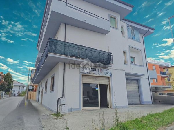 negozio in affitto ad Alba Adriatica