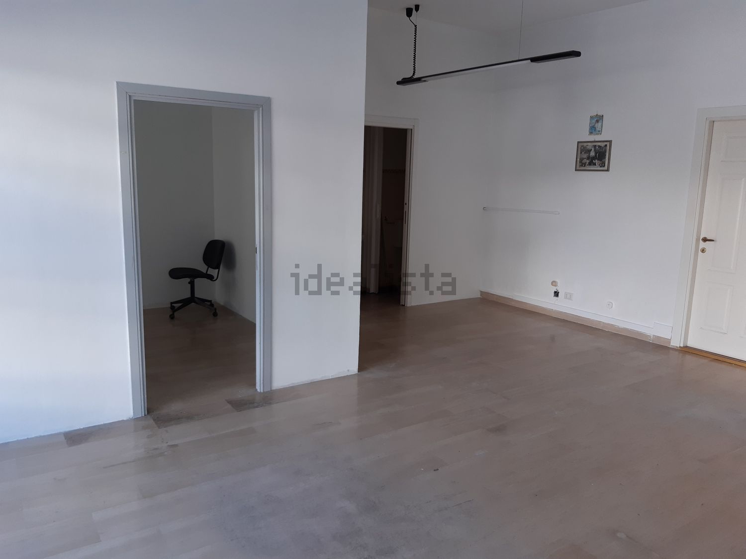 locale commerciale in affitto ad Alba Adriatica