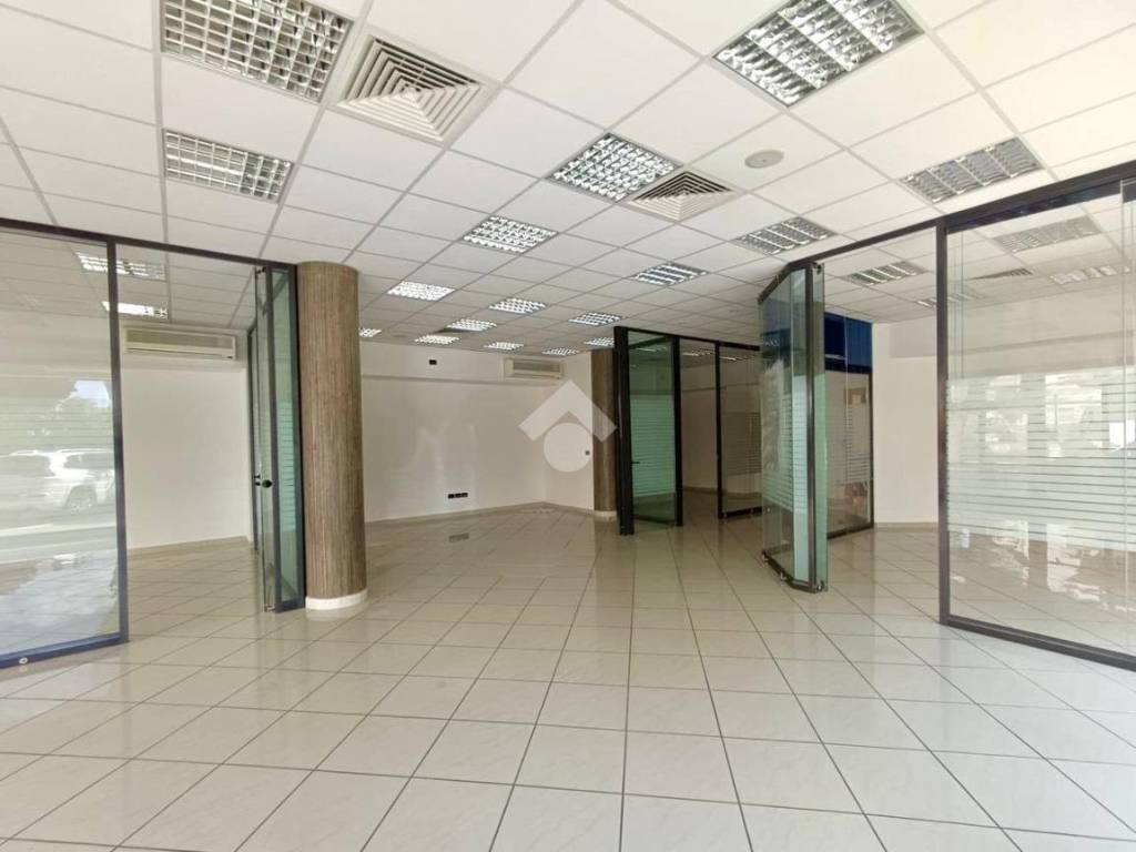 negozio in affitto ad Alba Adriatica