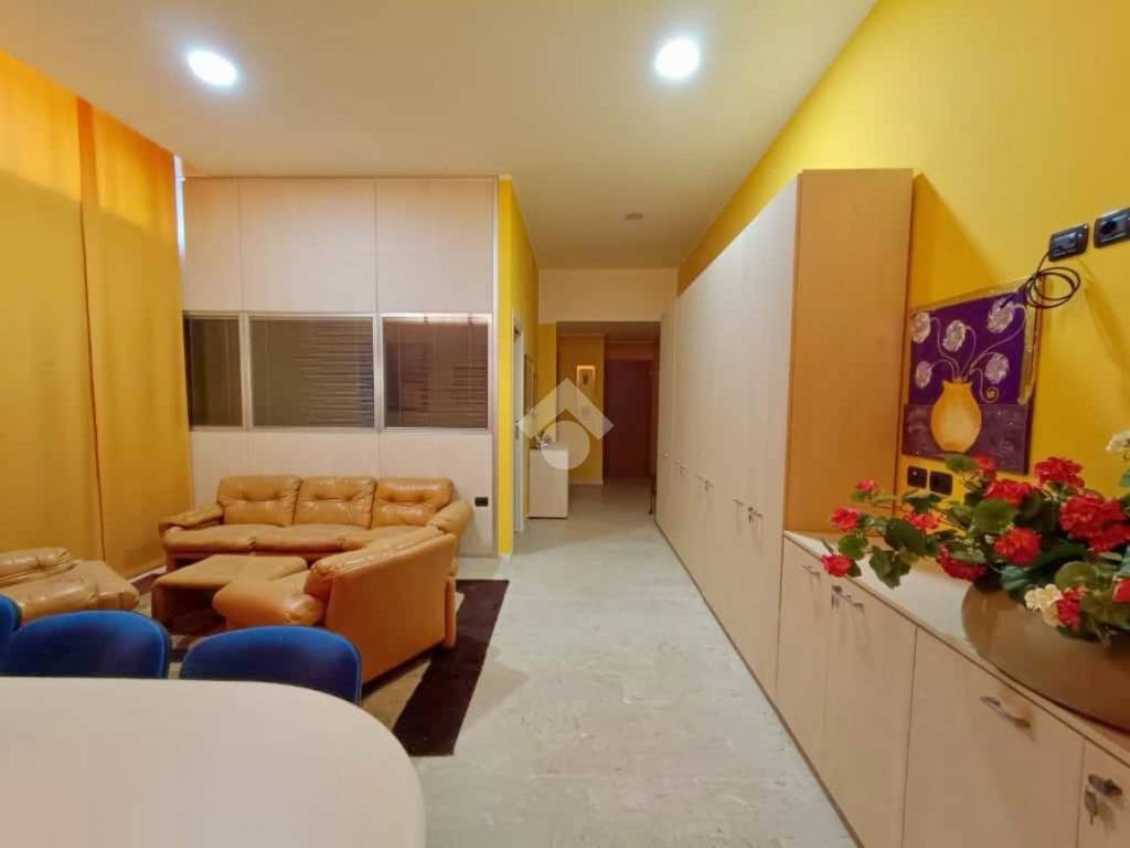 ufficio in affitto ad Alba Adriatica