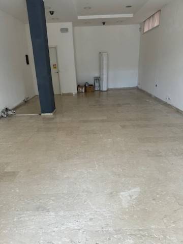 negozio in affitto ad Alba Adriatica