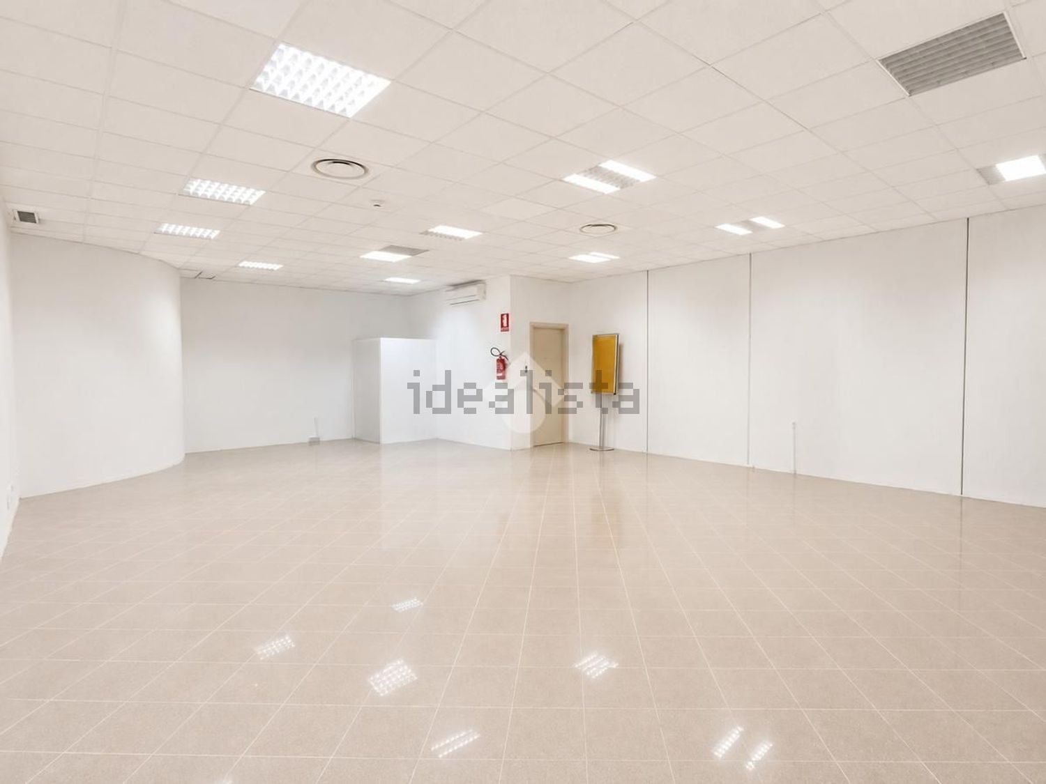 locale commerciale in affitto ad Alba Adriatica
