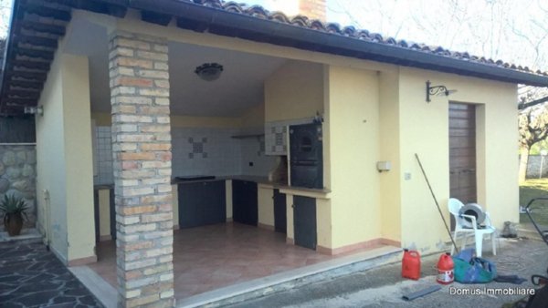 casa indipendente in affitto a Civitella del Tronto