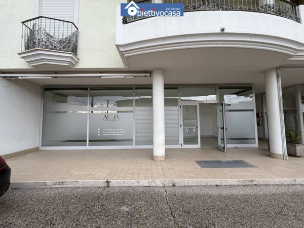 negozio in affitto a Corropoli