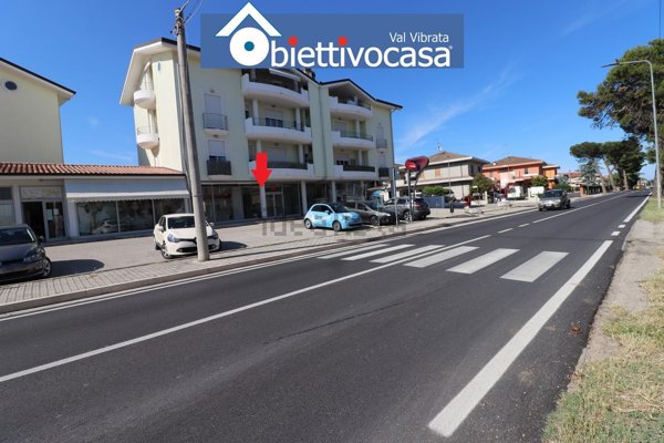 locale commerciale in affitto a Corropoli