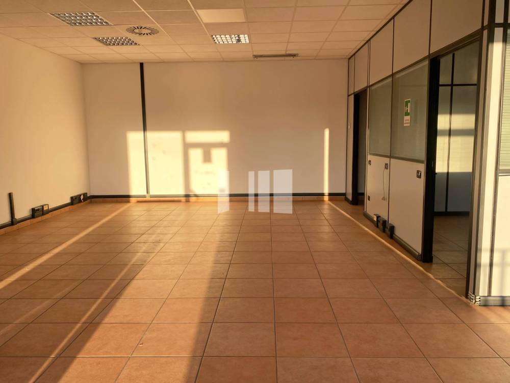 locale commerciale in affitto a Giulianova