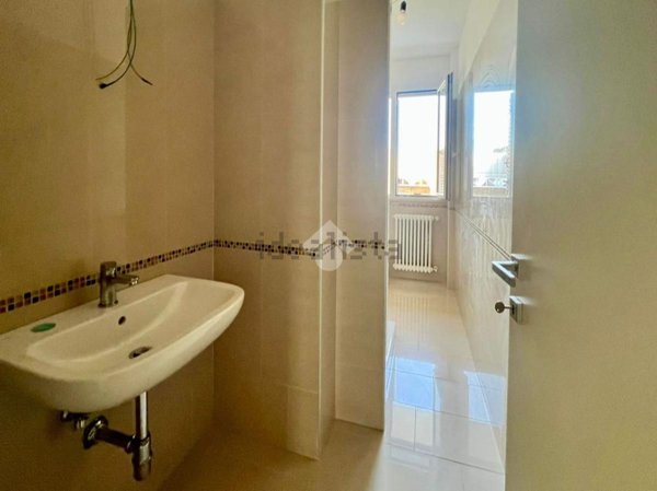 ufficio in affitto a Mosciano Sant'Angelo