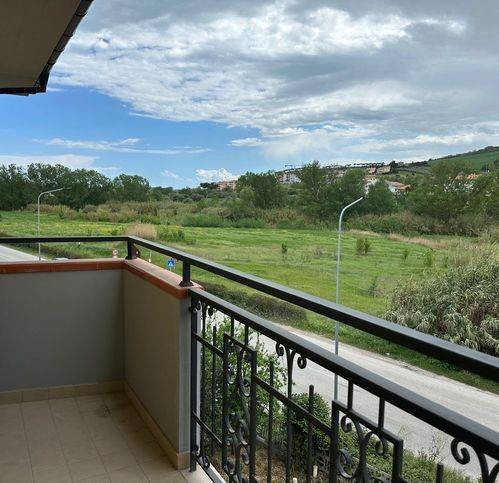 appartamento in affitto a Pineto