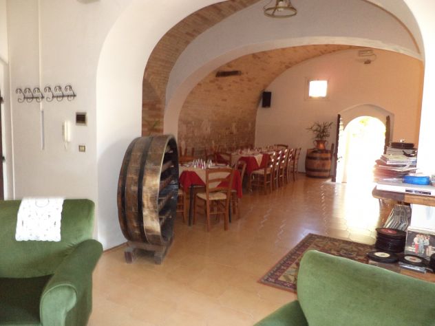 negozio in affitto a Roseto degli Abruzzi in zona Montepagano